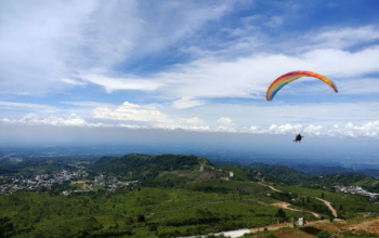 bukit paralayang kemuning