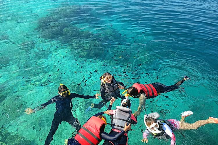 snorkeling pulau kanawa