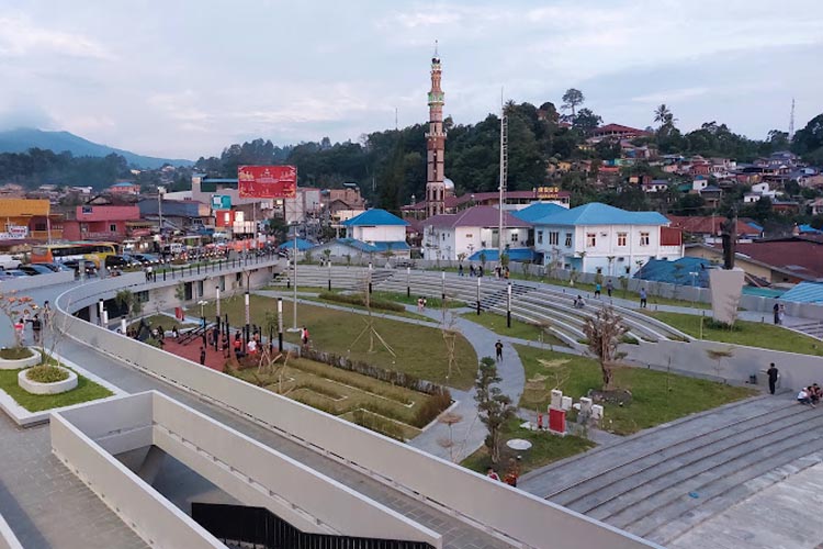 pantai bebas parapat foto