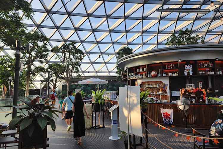 spot foto di singapura Jewel Changi Airport