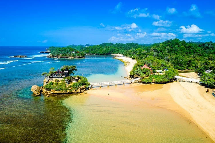 jembatan pantai balekambang malang