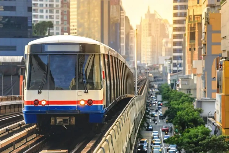 transportasi di Bangkok bts sky train