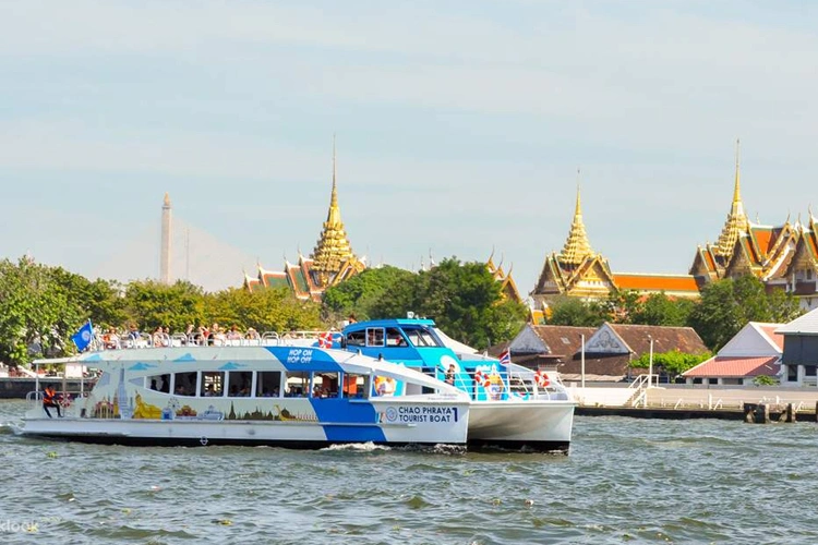 transportasi di bangkok Kapal Chao Phraya Express