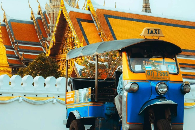 transportasi di bangkok tuk tuk