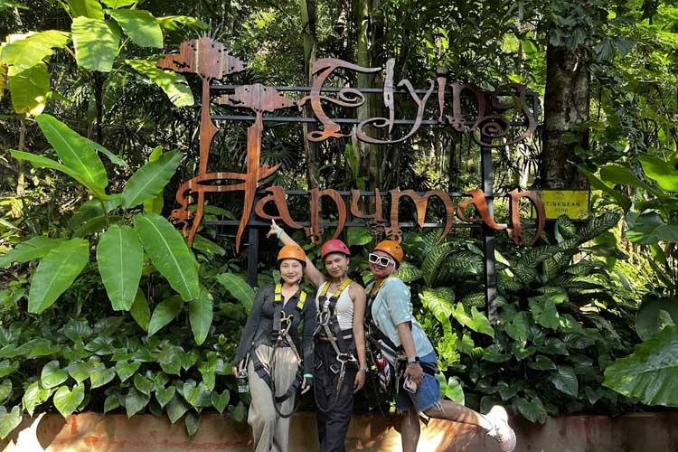 wisata phuket thailand Flying Hanuman