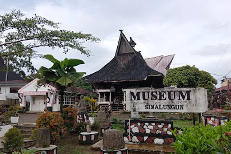 tempat wisata di siantar Museum Simalungun